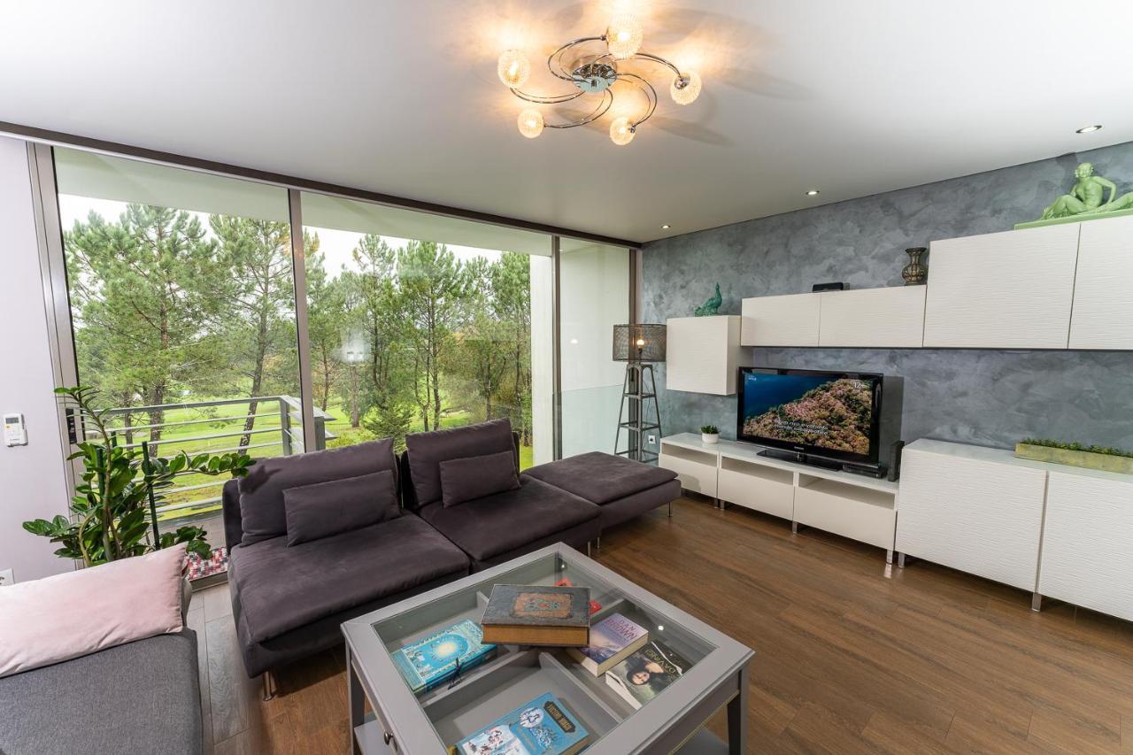 Golf Course - Luxurious Flat T3 - Ponte De Lima Lägenhet Exteriör bild